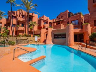 Cubo's Beach & Parking Jardines de Don Carlos - Marbella - 5