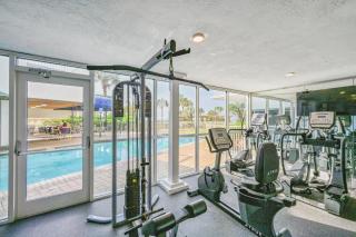 Pelican Beach Resort 2003 - 6