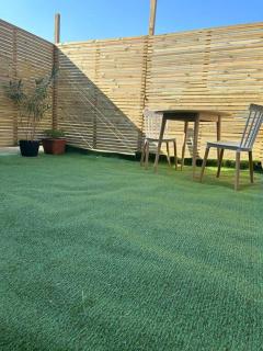 Luxury 2 bedroom apartment and garden - - 1