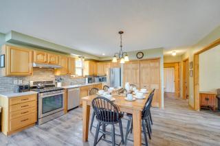 3-Acre Benezette Cabin Hot Tub, Grill and Mtn View - Benezette - 4