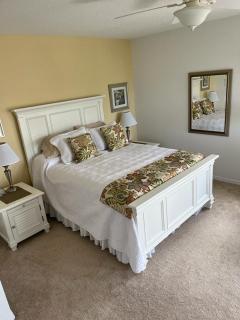 Lovely & Cozy 3 bedroom with pool - 9