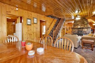 Pine Nest Relaxing Walk to Marina Cozy Chalet - 1