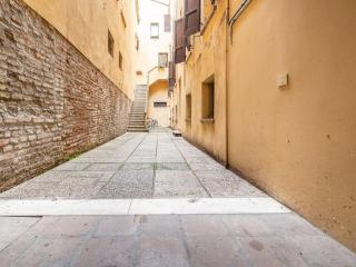 Lo Specchio di Ferrara - Ferrara - 1
