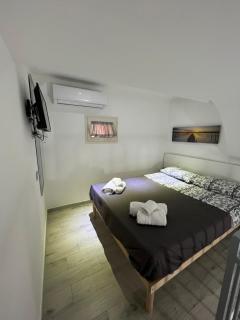 La Casa Di Raffaele Napoli Centro - Nápoles - 8
