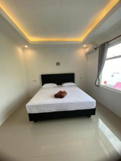 New Anugrah Hotel - Teluk Nara - 9