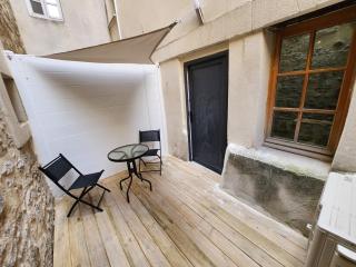Studio climatisé avec cour privé en Rez-de-chaussée centre historique - Avignone - 7