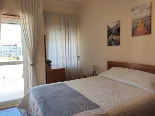 Apartment by the beach! With large balcony! - São Martinho do Porto - 6