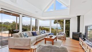 Cuttagee Views Luxury ocean beach front Bermagui Linen & Wifi Provided - Bermagui - 8
