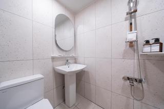 Croissant Hotel Guri by Aank - Guri - 2