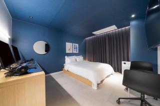 Croissant Hotel Guri by Aank - Guri - 1
