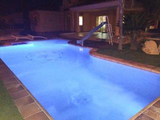 Casa con Piscina Privada, Cerca del Mar, WiFi Gratis, A/A Opcional, Mascotas Bienvenidas - ES-184-59 - Deltebre - 7