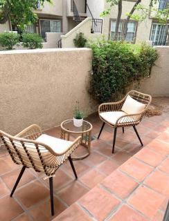 Stylish 2bd/2ba condo 4 miles from Six Flags! - Santa Clarita - 5