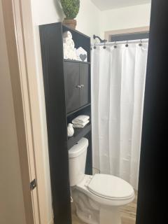 Modern 2 Bedroom Apartment - Monroeville - 3