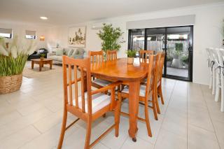 Lovely Beach House -Amazing Location, Pets - ZB9 - Buddina - 7