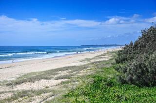 Lovely Beach House -Amazing Location, Pets - ZB9 - Buddina - 1