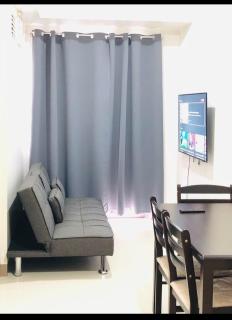 Cozy 1 Bedroom with balcony facing pool near MOA,IKEA near - Manila - 9