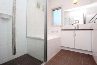 13 Elliot Ave - Pets Negotiable - BYO Linen - Hayborough - 8