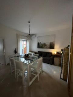 Uncle Simon House - 6