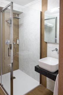 Motel Eden - 1