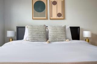 Evanston 1BR w Courtyard nr Northwestern Beach CHI-951 - 2