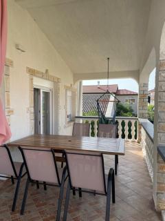 Apartments Nada near the sandy beach - by TA Leut Agency - 2