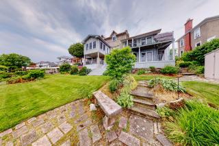 Riverside Retreat - 8