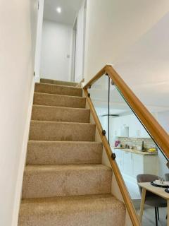 Charming Cottage close to M4 Bridgend - Bridgend - 7