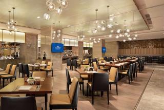 Howard Johnson by Wyndham Jimei Lake Plaza Xiamen - Xiamen - 4