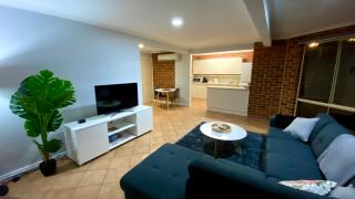 Jeryn On Jephcott - 3