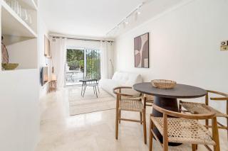 Fully Renovated Modern 2 bedroom apartment in Aloha Pueblo - Marbella - 2