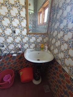 Zikra HomeStay - Srinagar - 9