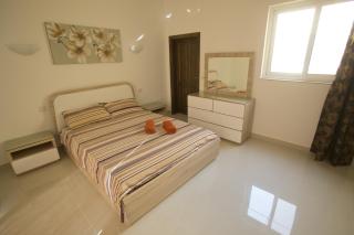 Dolphin Court - 5