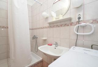 Azra - Seafront Apartment Pag - 1