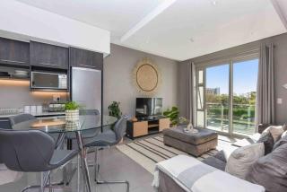 Tyrwhitt Stylish Apartment Rosebank - Johannesburg - 4