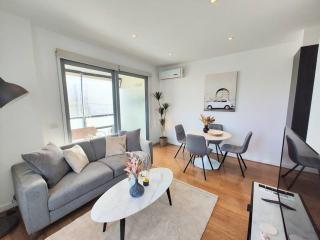 Stylish Serenity at Orrong - 9