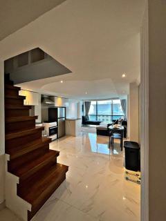 Stunning Duplex Studio in JLT - 2