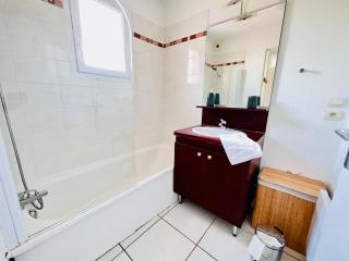 Maison avec piscine chauffée toute l'année à Morgat en bretagne sur la presqu'île de Crozon située à 800 m de la mer - 1