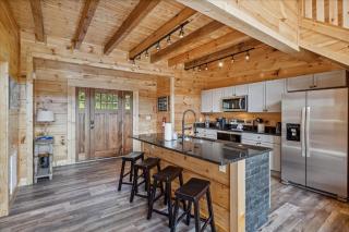 Four-Bedroom House - Gatlinburg - 5