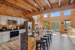 Four-Bedroom House - Gatlinburg - 6