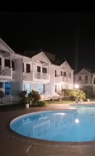 Front Seaview Villa At Flic En Flac - Palmyre - 0