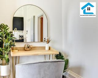 Seaside Apartment By Bluehouse Short Lets Brighton With Stunning Views Leisure Family - Brighton & Hove - 5