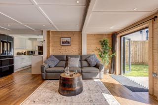 Buttercup Lodge - Benson - 9