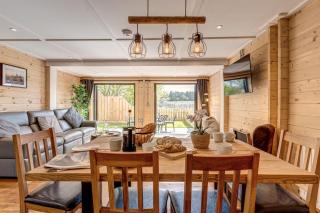 Buttercup Lodge - Benson - 6
