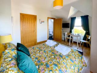 Mount Edwards Hill Guest Accommodation - Cushendall - 7