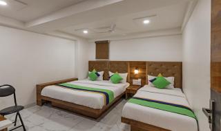 Treebo Prince Plaza - Ahmedabad - 1