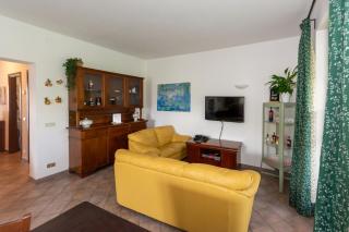 Dory's apartment - 6