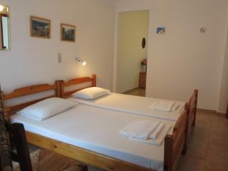 Panagiotis Apostoloudias Rooms - Therma - 5