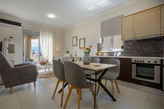 Christini Cozy Apartment - 8