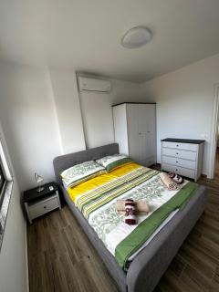Sunset Seaview Apartment 305 - Golem - 3