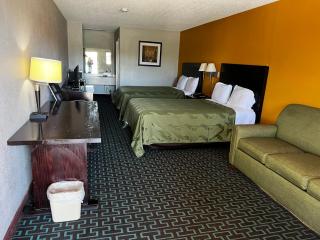 Express Inn & Suites - 8